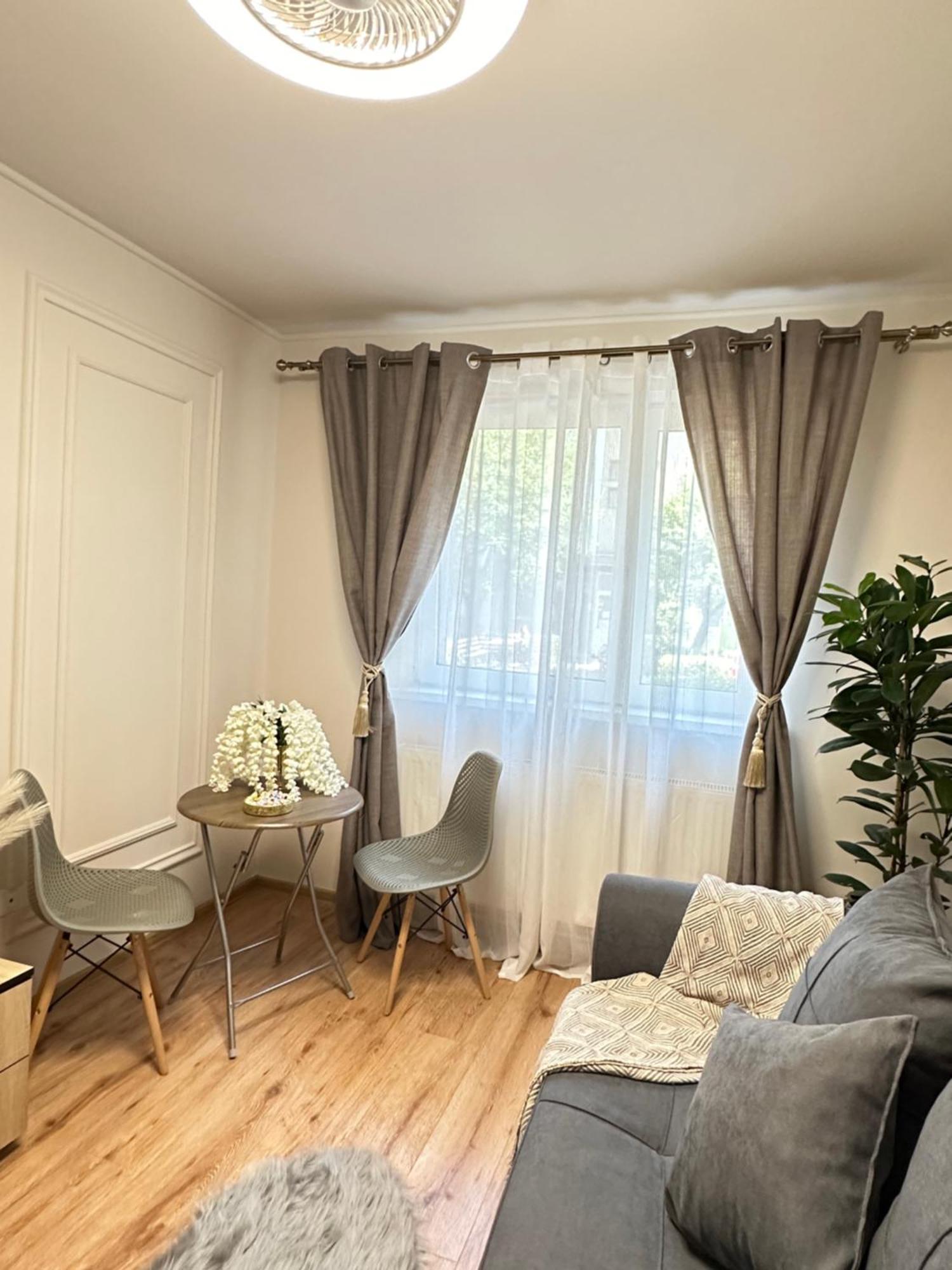 Alma House Apartment *